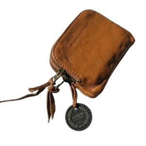 The Wanderers Travel Company Tan Soft Grain Leather Zip Up Card Wallet